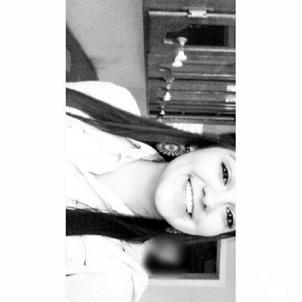 MaryHelennn__'s tweet photo. Cuz bitch. http://t.co/wrmAA9k41l