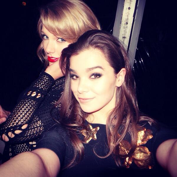 HaileeSteinfeld's tweet image. T Swizzle 💃