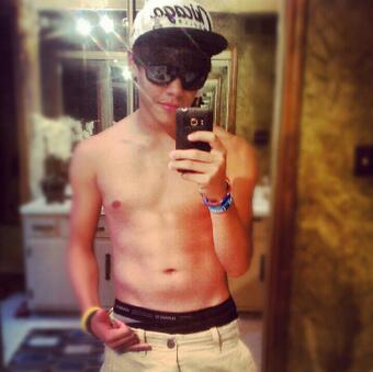 or him? http://t.co/IQNSE9yzdr