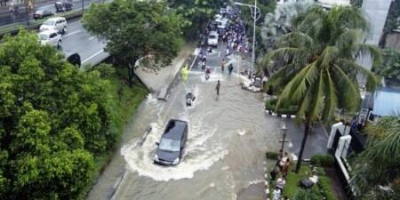 RT <a href="/kompascom/">Kompas.com</a>: 92 Persen Wilayah "Hutan Beton", Pantas Saja Jakarta Banjir kom.ps/AFeJgQ #KompasTopNews