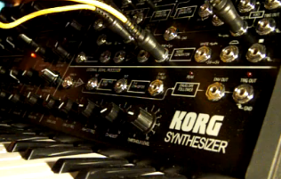 Sound_Junkies's tweet photo. It's crazy how many new sounds you can make with this thing no matter how long you've had it. http://t.co/Wfs6nZfm5J