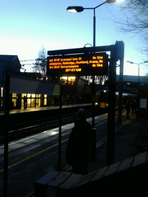 MissBon_Ton's tweet image. @LondonMidland @nationalrailenq  day 23. Well done,  Gold Star.