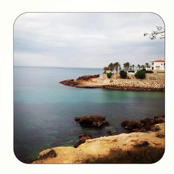 Bon dia, dimarts assolellat avui a l' #AmetlladeMar. Foto de <a href="/joanabalfego/">JoanaBalfegó</a> a instagram.