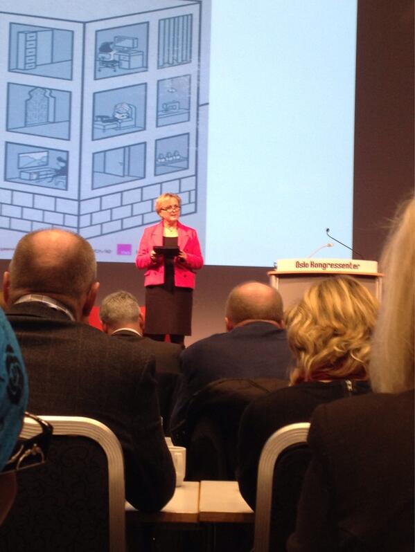 albung's tweet photo. Kulturminister Thorild Widvey holder tale #frivilligtopp2014 http://t.co/oc6YKpbeo9
