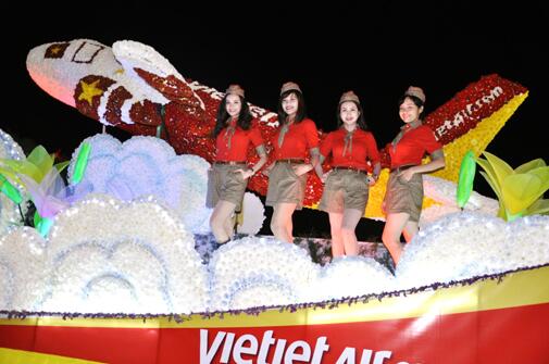 vietjetair's tweet photo. http://t.co/lJ41GfE7nR http://t.co/6z9smYZZYl
