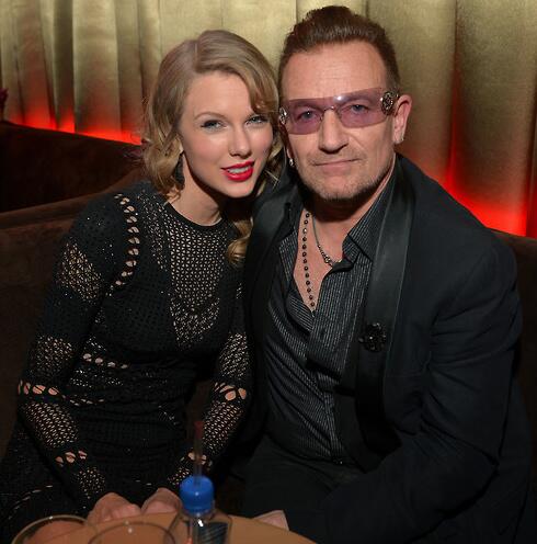 TSUpdatesSP's tweet photo. Taylor en la after party de los globos de oro (2) http://t.co/rYWaIeHu50