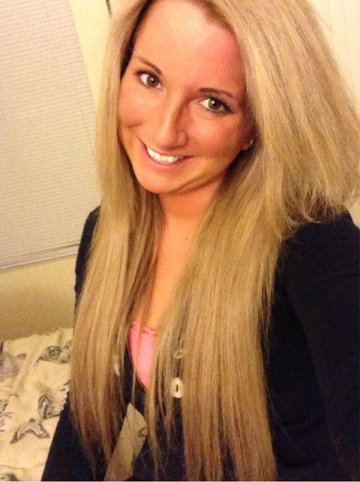 New dark blonde hair 😎 http://t.co/EhC81JHPWv<a href="/tag/throwbacktuesday"class="tags"><span>#throwbacktuesday</span></a>