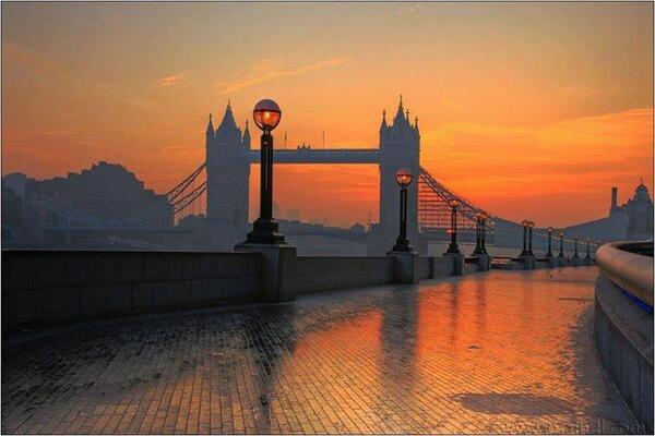 Gabriele_Corno's tweet photo. Tower Bridge, London http://t.co/LqSOHI9L0n