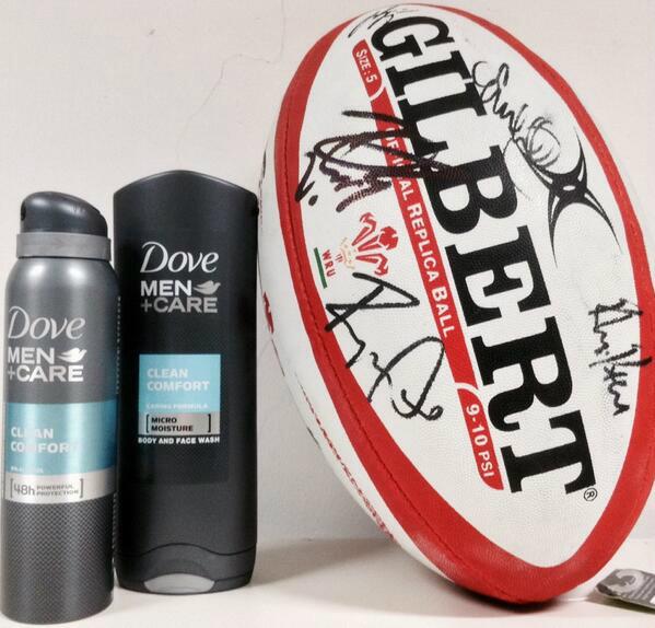 Just over 3 hours left to #win a signed ball by <a href="/WelshRugbyUnion/">Welsh Rugby Union 🏴󠁧󠁢󠁷󠁬󠁳󠁿</a> &amp; <a href="/rbs_6_nations/">Rugby Nation</a> champs! RT below &amp; follow @DoveMen!