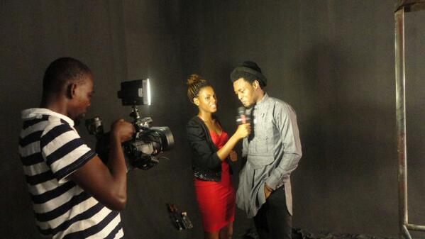 NigezieTV's tweet photo. Pics From @IamReminisce #daddymi video shoot ft @iam_Davido http://t.co/zv79H11iRG"