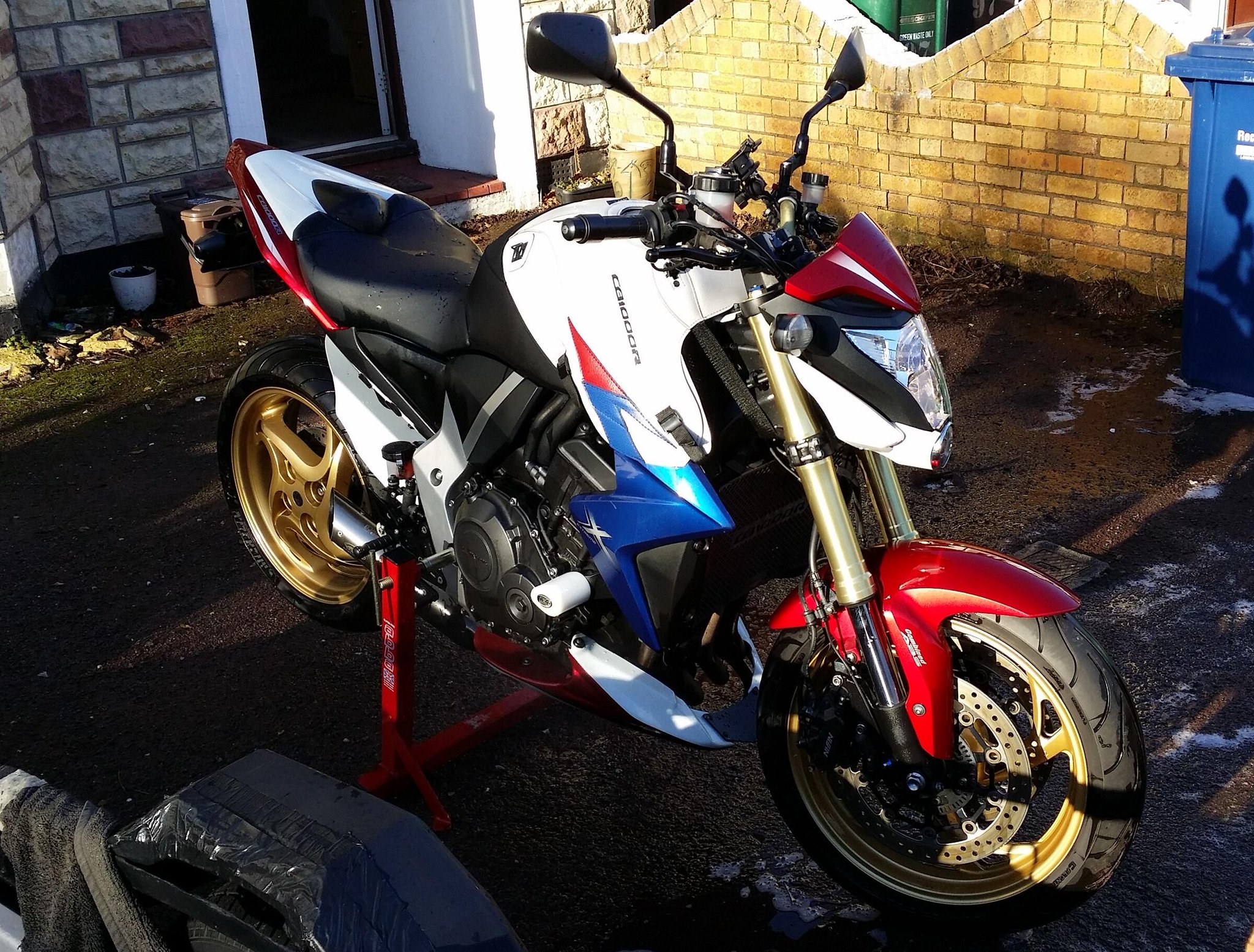 Bd8ItFvCMAASPDl.jpg:large