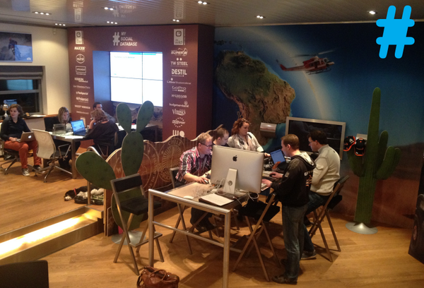 The <a href="/MaxxisRoom/">MaxxisRoom</a> is powered by @Mysocialdata 
Mysocialdatabase.com #Dakar2014