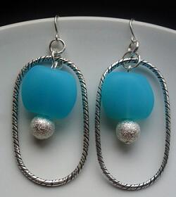 emmaatamo's tweet image. Stunning, Unique blue opaque and silver drop earrings by @Treefire1