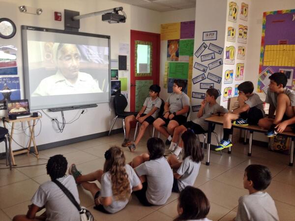 MyLifePanama's tweet photo. Screening short doc @QueridoPanama at MET school w/Co-founder of #Ayudarte, @kylecomee #socialactivism #beavoice http://t.co/NkNDwe0Byh