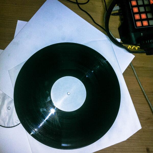 acidcalamansi's tweet photo. fresh batch of surprise test press http://t.co/UFaWYAwIGz