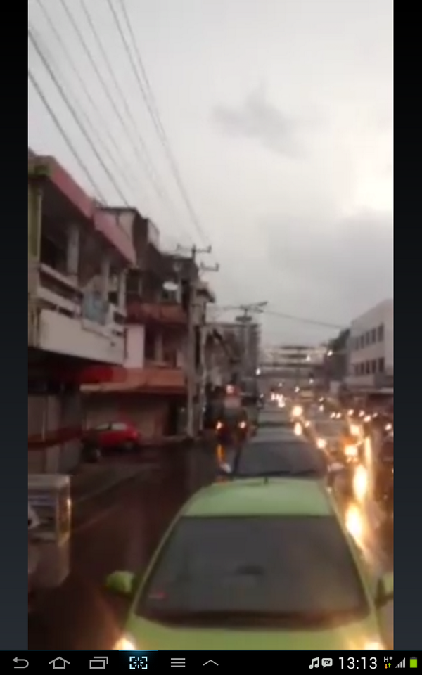 Konvoi akbar HUT LSC81 yg di ikuti oleh 37 mobil. Mantapp