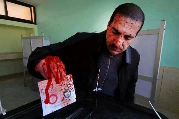 samanagi's tweet photo. هكذا ظهرت اليوم بس احب اقولك لك دستورك ولى ثورتى http://t.co/kATSGKrDYZ