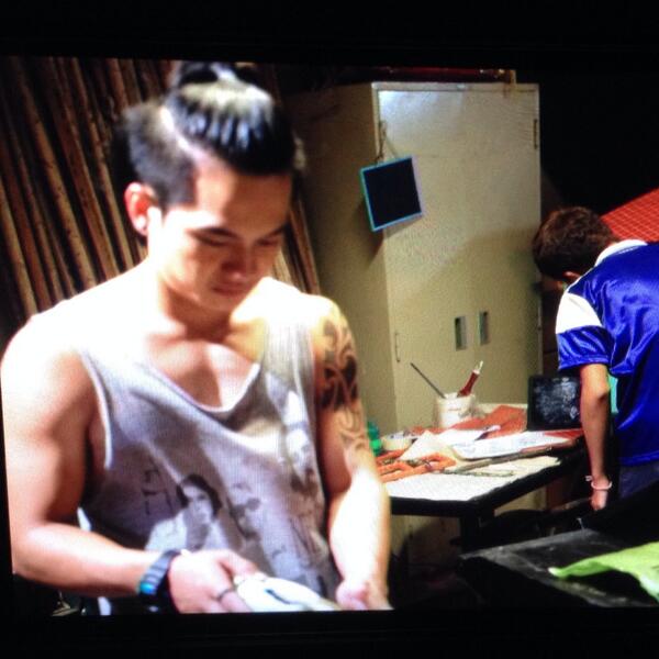 earthreacorg's tweet photo. ราตรีสวัสดิ์🌎❤️ #3AMpart2 http://t.co/0kvIiblcec