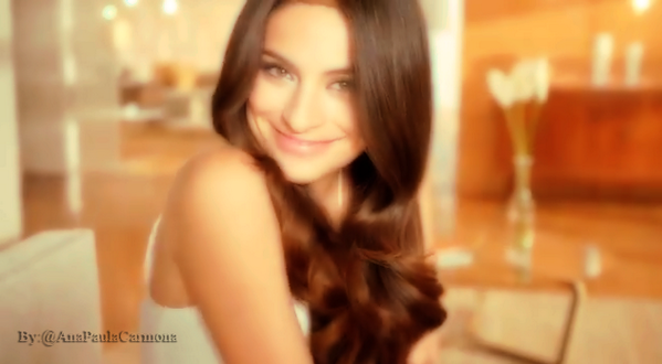 anabrendadgo's tweet photo. Su Sonrisa RT @AnaPaulaCarmona : ( CAPTURA 3º ) Nueva colección Pantene Hidro-Cauterización Ana Brenda @anabrendac http://t.co/B8D8ziWHgs
