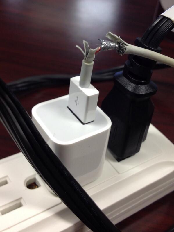 PLambotweets's tweet image. #90degreeElbow @APPLEOFFIClAL #designenhancement #opportunity