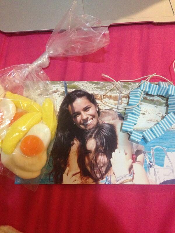 MacaMolinaOlea's tweet photo. Mas mona ella!!!! @anitavazquezc mi regalo de santo!! Graciaaaas❤️ http://t.co/H9csSb6czP