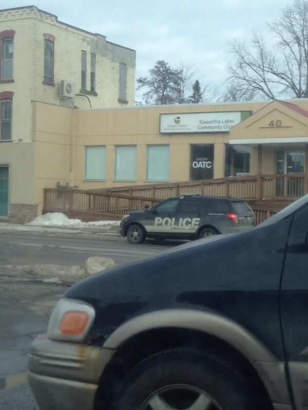 kenzie5522's tweet image. Police at the meth clinic #lnzproblems