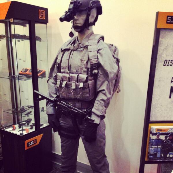 tacticalgearcom's tweet photo. 5.11 gear in its newest color, storm gray. @511tactical #SHOTShow #SHOTshow2014 #urban #stormgray http://t.co/6oMpsnkXDk