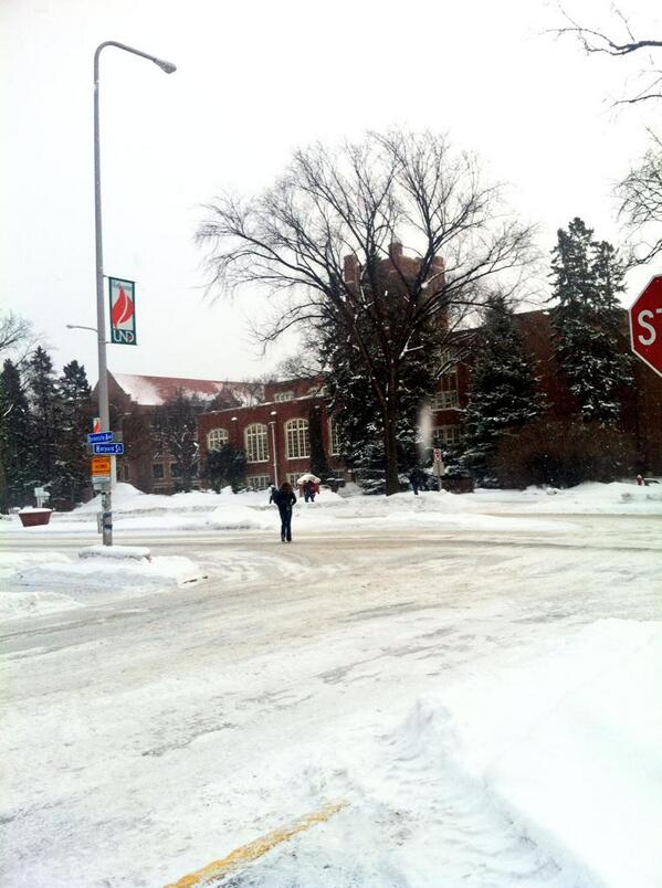 TERRAyeahyeah's tweet image. First day of "spring" semester. #UNDproblems