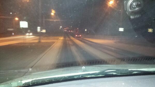 HankFox29's tweet image. It is upon us. #ChasingSnow north of Flemington @ChasingNJ @My9NJ @FOX29philly