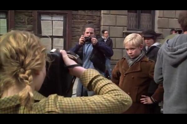 Angel_Kidwell's tweet photo. LOVING THAT POSE! xD @NicoLiersch @Sophie_Nelisse ❤ http://t.co/JSx2Vuy3th
