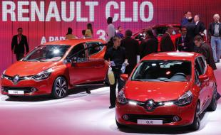 Multimarque_fr's tweet photo. Pourquoi les voitures françaises s’envolent en décembre ? http://t.co/IuLUvYHYU7 http://t.co/GfxRKBfo4o
