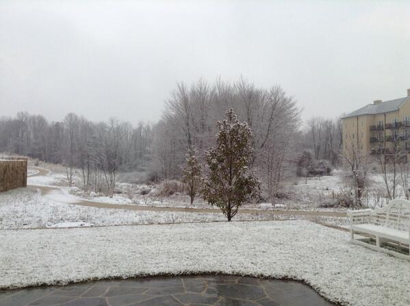 kb4cy's tweet photo. 1st snow of 2014, view from the Fitness Center #salamander http://t.co/N2eKCau0cy
