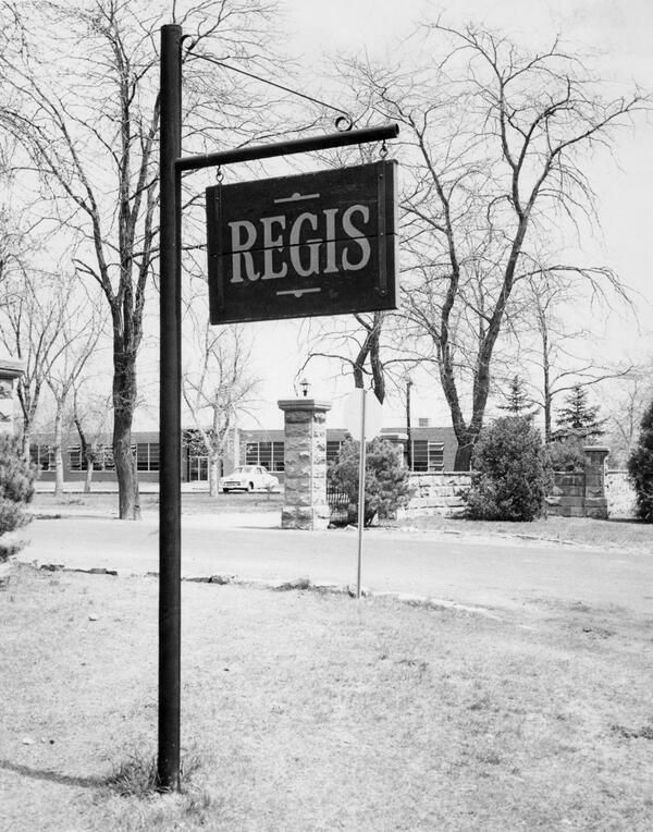 RegisUniversity's tweet photo. Throwback Thursday: Welcome to Regis. #tbt #thisisregis http://t.co/fVGsKTyeBY