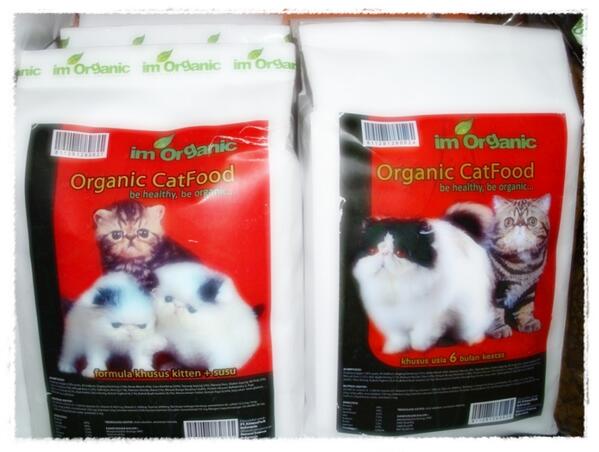 SaturnusTheCat's tweet photo. halooo @infopanyileukan @infocibiru kita sedia Cat Food Im Organic Adult 2kg..telp 08987891811 / add pin 284F32DD http://t.co/0l4A86x9oH