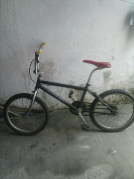 Vi_firmo's tweet photo. Gente meu pai falo se eu consegui ter 500 curtidas eu ganho uma bike nova olha a situação da minha   me segue pf http://t.co/gb39B6ZNJA