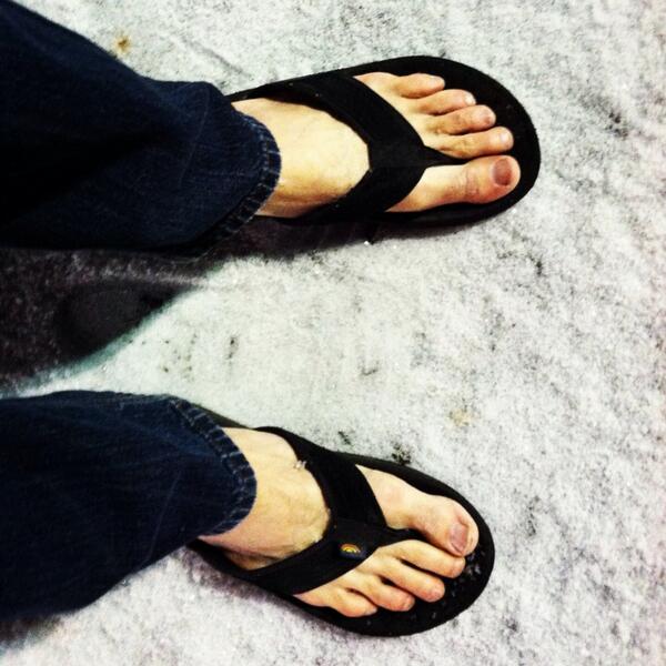 JasonSMarshall's tweet photo. That's right, rockin the flip flops in the snow! #diehard #bestselfieever http://t.co/Mnv7ZGDpFH