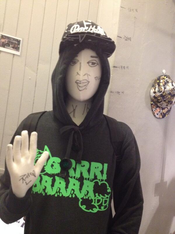 a31l's tweet photo. チェン♡ http://t.co/9Jc5DzHxf8