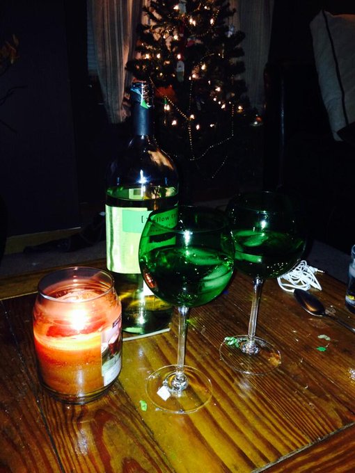 My night 😍🍷❄️ http://t.co/tXorIuCsxf