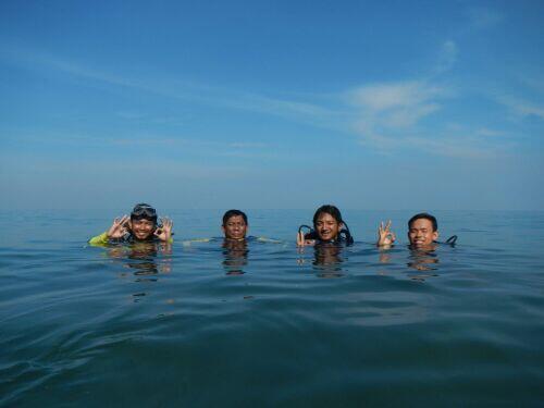 alyusufy's tweet image. #diveCourse A1 POSSI-CMAS #pasirputih 27-30des&apos;13. @andy_astama @Irul_prawira  @irvanprajudha