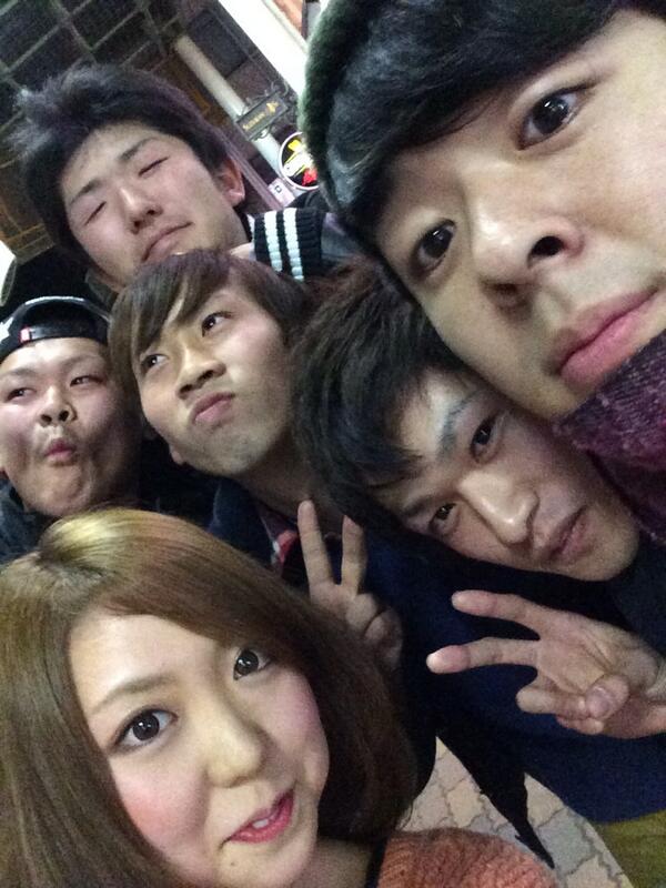 VcYumi's tweet photo. Drinking, drinking, and drinking! http://t.co/FHRSsZD5vt