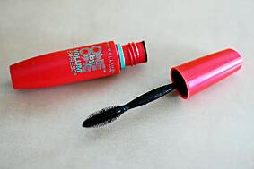 Mascara Maybeline cover Red IDR 35 ♥