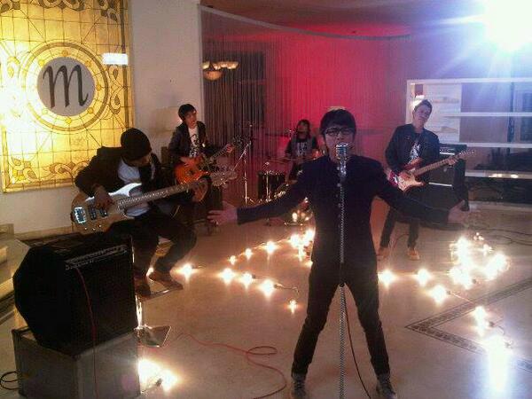 Hiii guys diliat yah Vidio Clip terbaru dari Mariyos Band dgan judul "Cukup Sudah" Thx u All  youtu.be/I2dioPTWD44