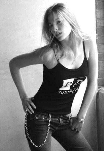 dkhernandezh_us's tweet photo. blonde #blonde #clothed http://t.co/rnBuBpj8gw http://t.co/F8CJena6lh