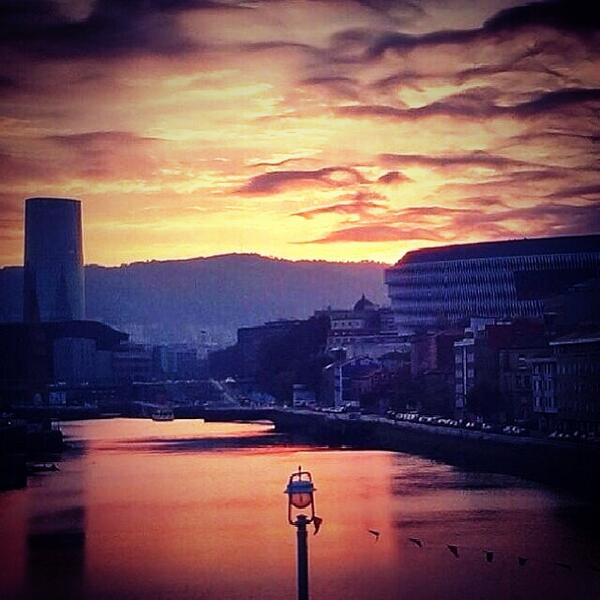 aj3bilbao's tweet photo. Bilbao. http://t.co/zguqRObQiT