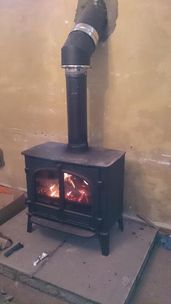 ActfastSm's tweet photo. This 12 kw stovax will keep all papplewick warm lolHypno http://t.co/pYL5GsMSaI