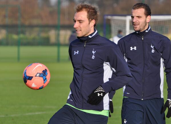 SpursOfficial's tweet photo. In training today: Christian Eriksen and Roberto Soldado at Hotspur Way http://t.co/1mMiSDNVkJ