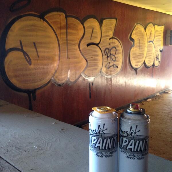 d1nyc's tweet photo. Concrete, steel, wood. Fresh Paint gets the job done... @oinkartltd http://t.co/L37ekmd18B
