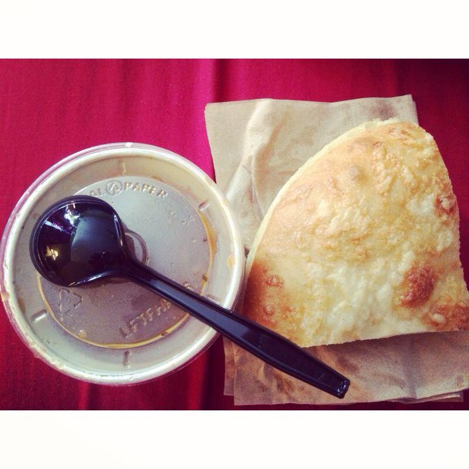 On cold days like today there is nothing better than #Panera to warm me up!ヾ(*&acute;▽｀*)ﾉ http://t.co/R2u<a href="/tag/panera"class="tags"><span>#panera</span></a>