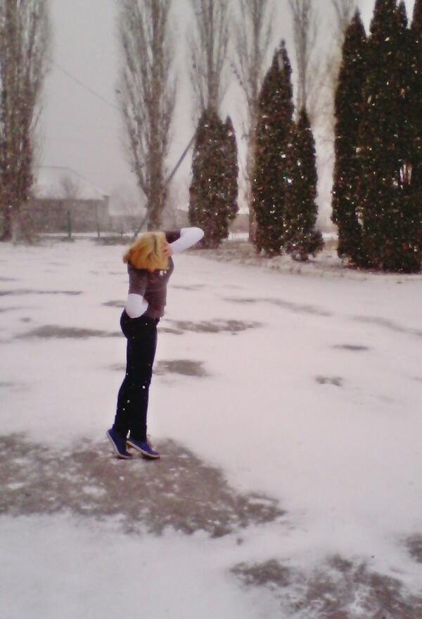 Antonina_rus's tweet photo. Зима. Снег. Веселье. С 2014 годом вас ! http://t.co/q6TLl3ETZw