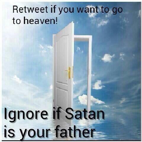 FunnyPicsDepot's tweet photo. The Realest Door Selfie EVER http://t.co/vMci8SkA9a